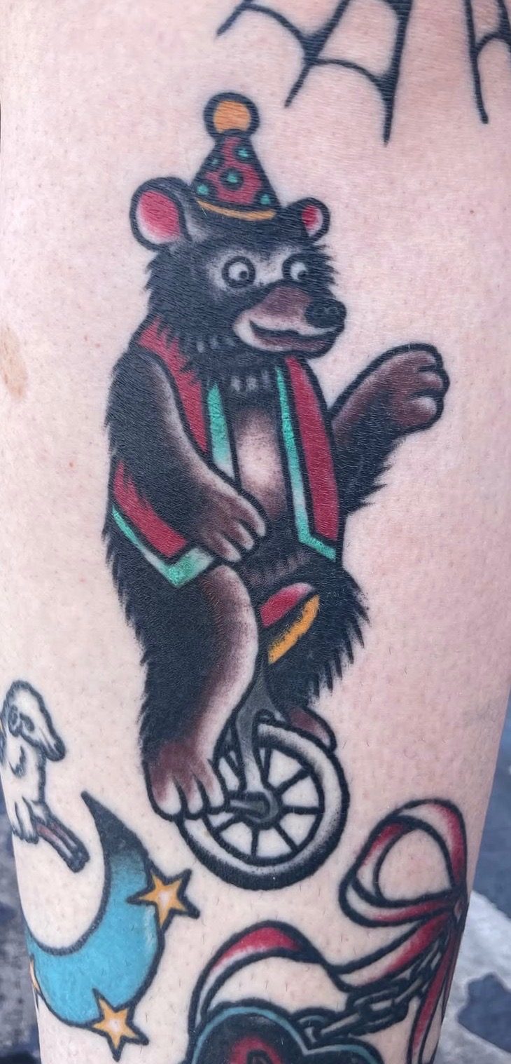 Traditional circus bear flash-style tattoo completed at Last Chance Tattoo in Las Vegas